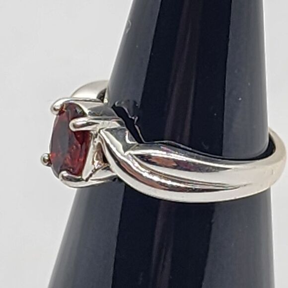 Ross-Simons Sterling Silver & Garnet Ring (5) - Picture 4 of 7